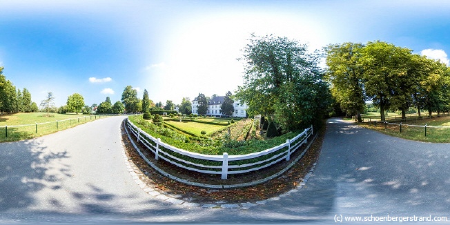 Panker Gutshaus mit Schloss