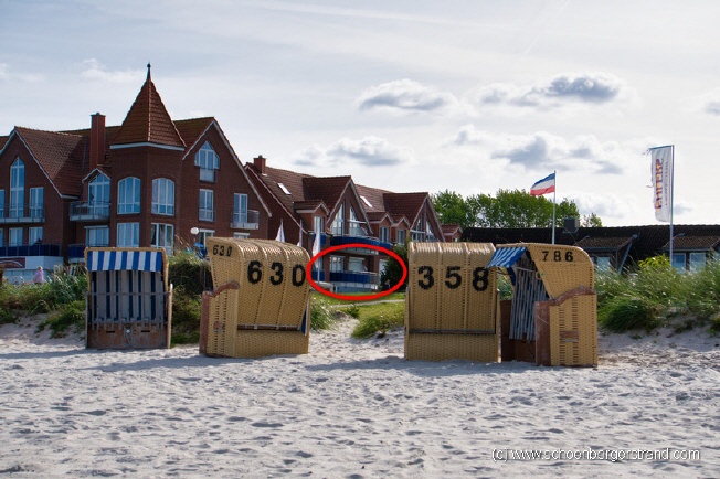 Blick vom Strand auf die Ferienwohnung