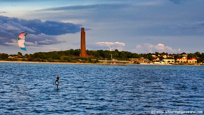 Kitesurfer vor Laboe