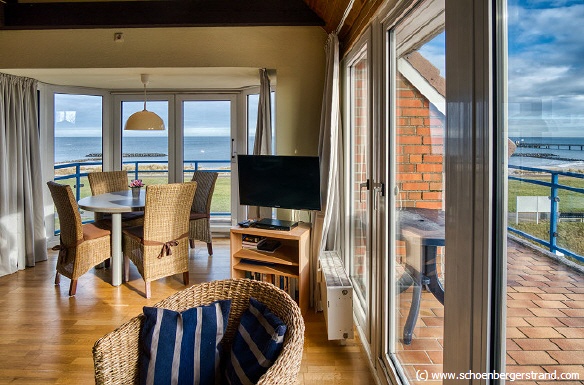 Wohnzimmer mit Meerblick