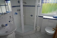 Badezimmer mit Dusche
