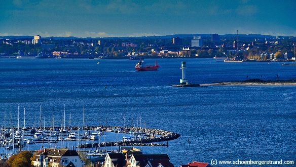 Kieler Förde mit Fähranleger