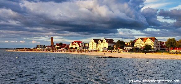 Blick von der Ostsee auf Laboe